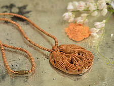 Kadam ♣ Wooden Neckpieces { k }